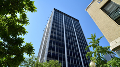 900 on Lee Elevates WV Capital